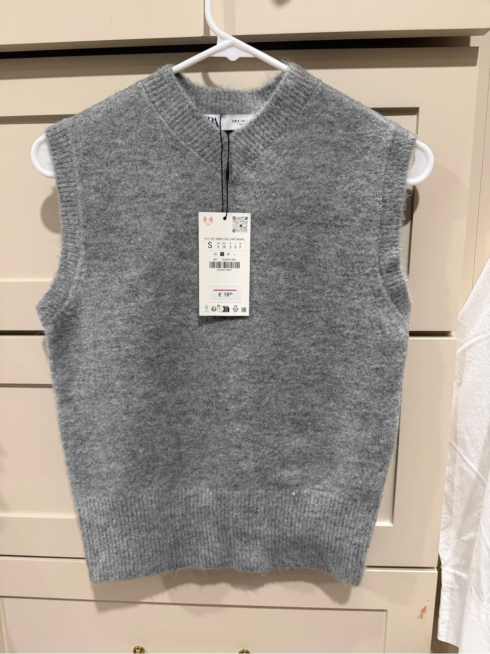 Zara Grey Sleeveless Crewneck Knit Vest